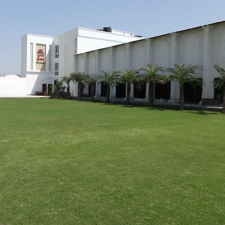 Hotel Lotus Grand Mathura Exterior foto